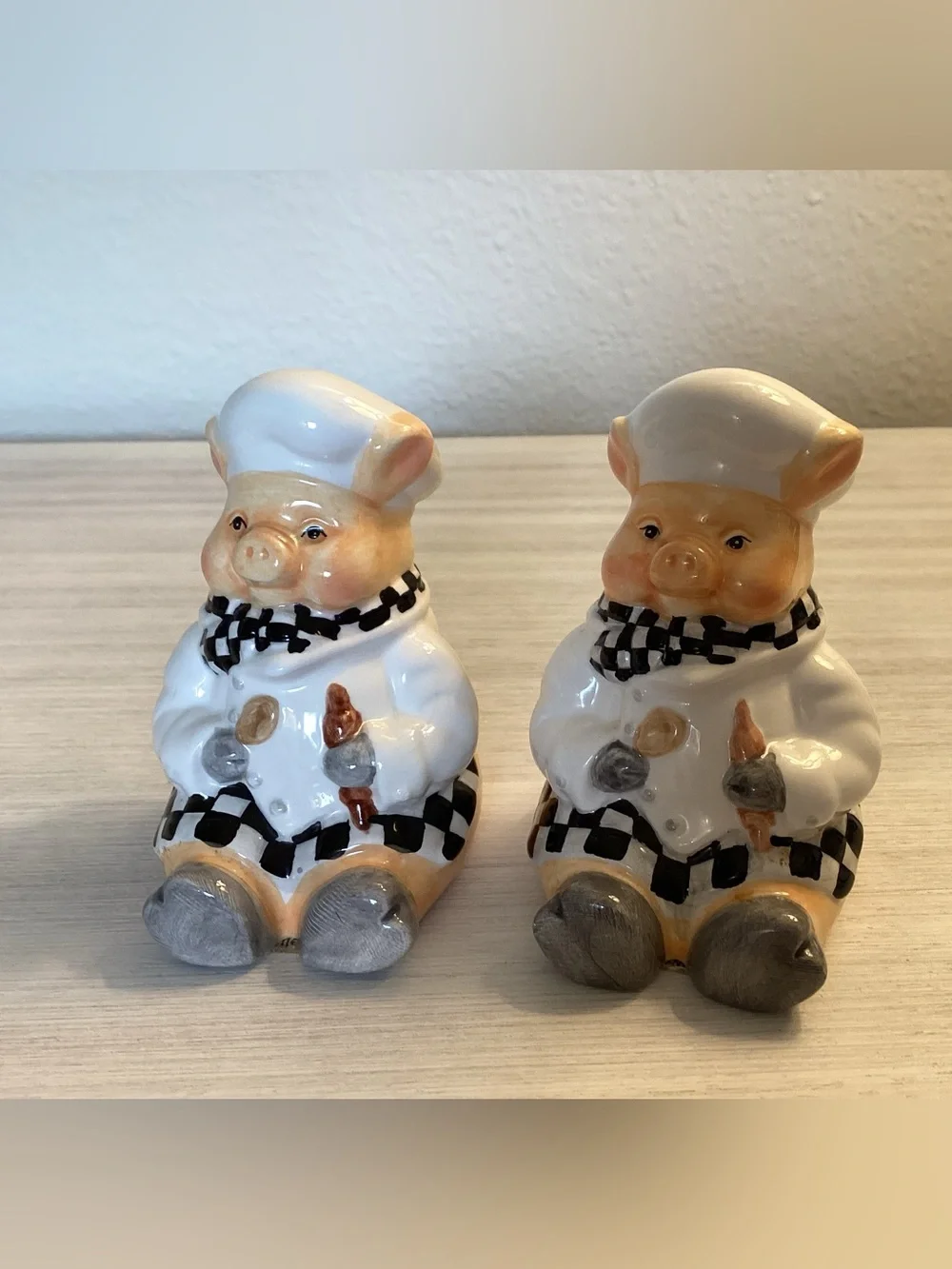 Vintage Chef  Pigs Salt Pepper Shakers Set By Dori Postlewait Youngs 1999  4